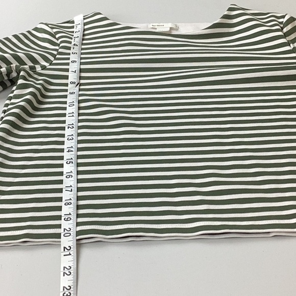 H&M Women’s Size Medium Popover Blouse. - Picture 9 of 11